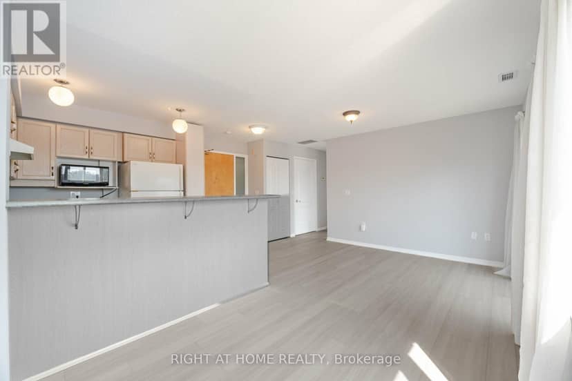 306 - 1387 Bayview Avenue — photo 12 of 32