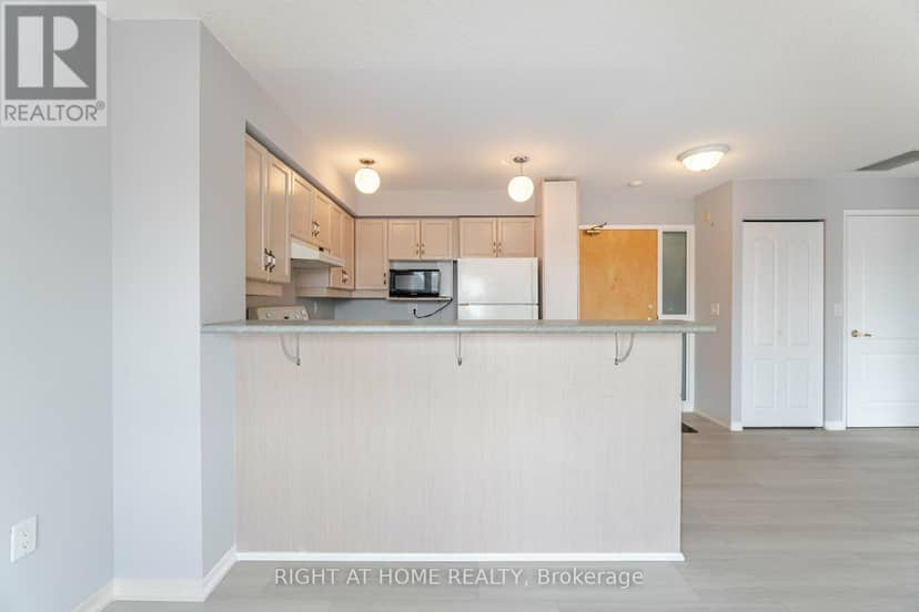 306 - 1387 Bayview Avenue — photo 13 of 32