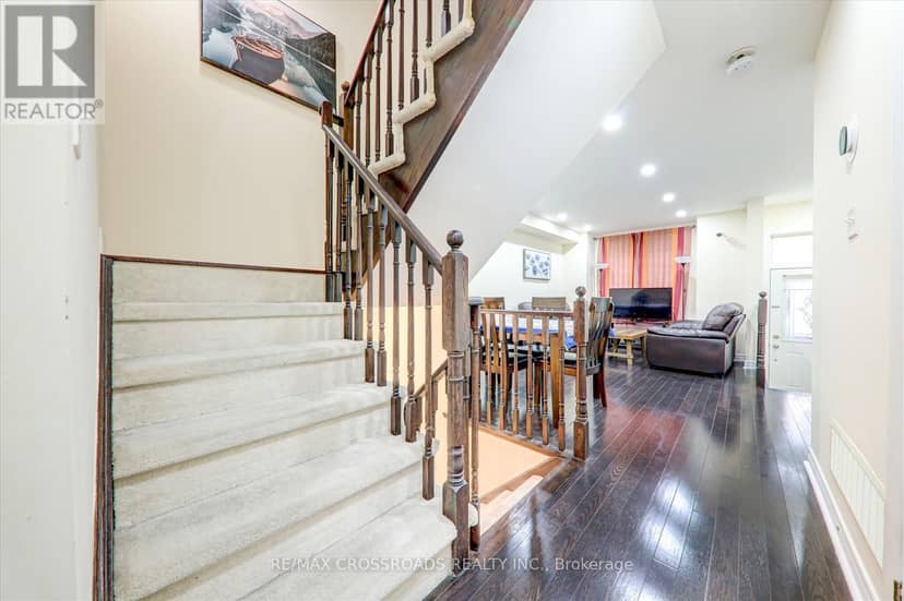 19 Kawneer Terrace — photo 11 of 32
