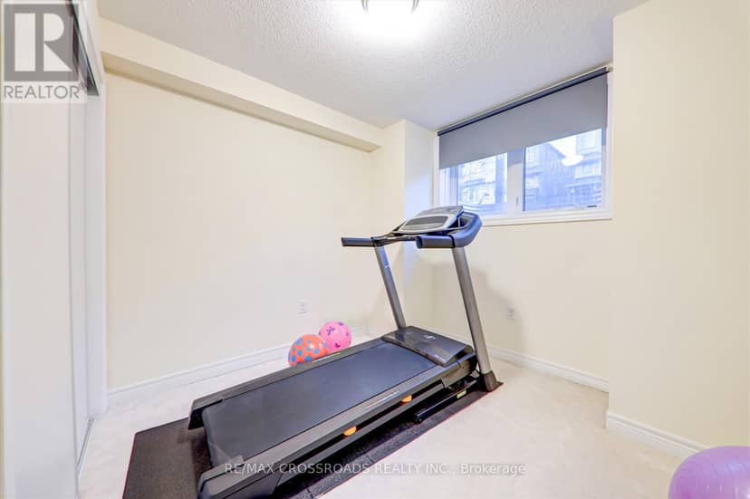 19 Kawneer Terrace — photo 27 of 32