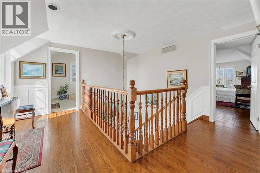 5581 KING Street — photo 27 of 40