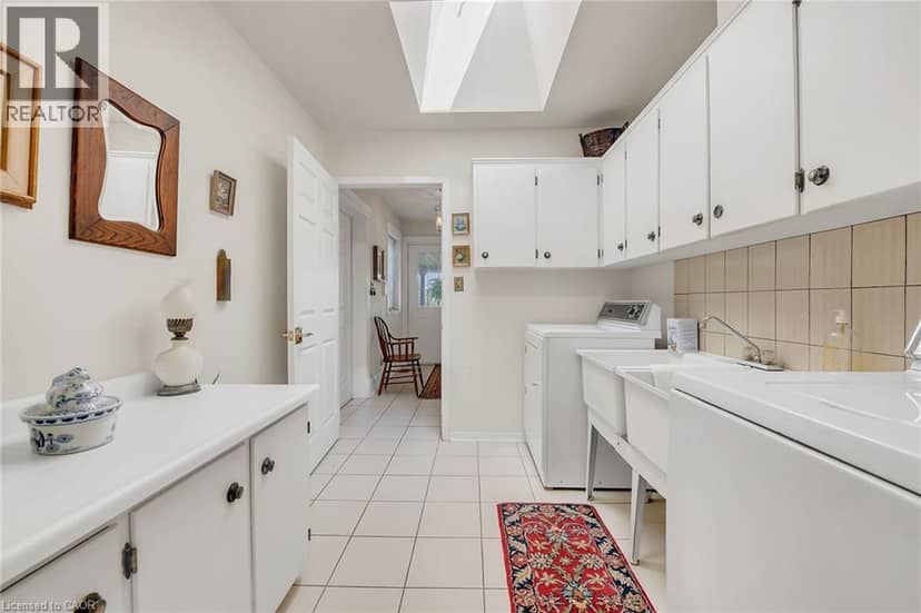 5581 KING Street — photo 22 of 40