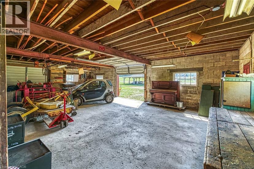 5581 KING Street — photo 33 of 40
