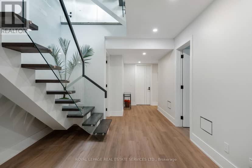 564 Stonecliffe Road — photo 28 of 40