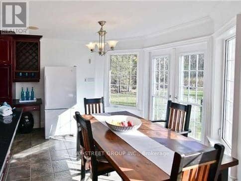 6289 Black River Road, Georgina, photo 8