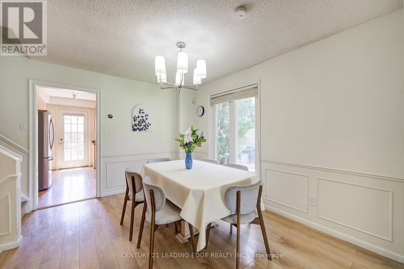 43 Carlton Road — photo 3 of 29