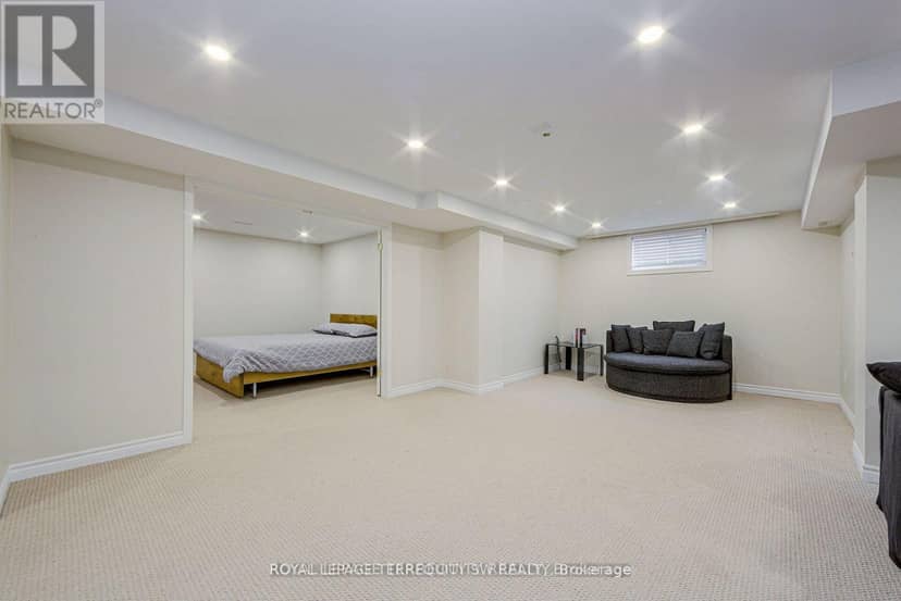 2025 Parklane Crescent — photo 40 of 40