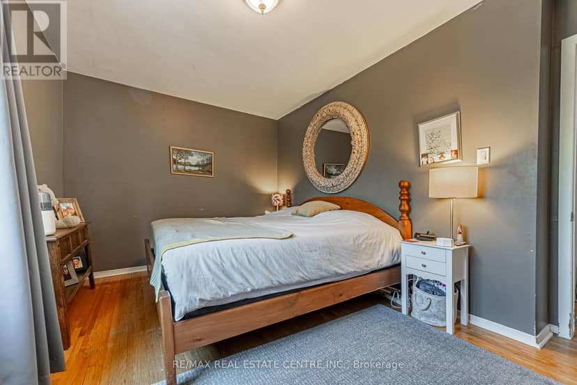 648-654 Francis Road — photo 14 of 33