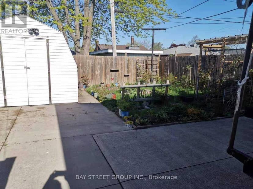 65 Saint Andrews Avenue — photo 23 of 24