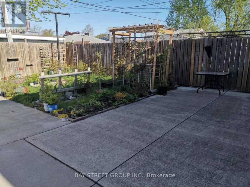 65 Saint Andrews Avenue — photo 24 of 24