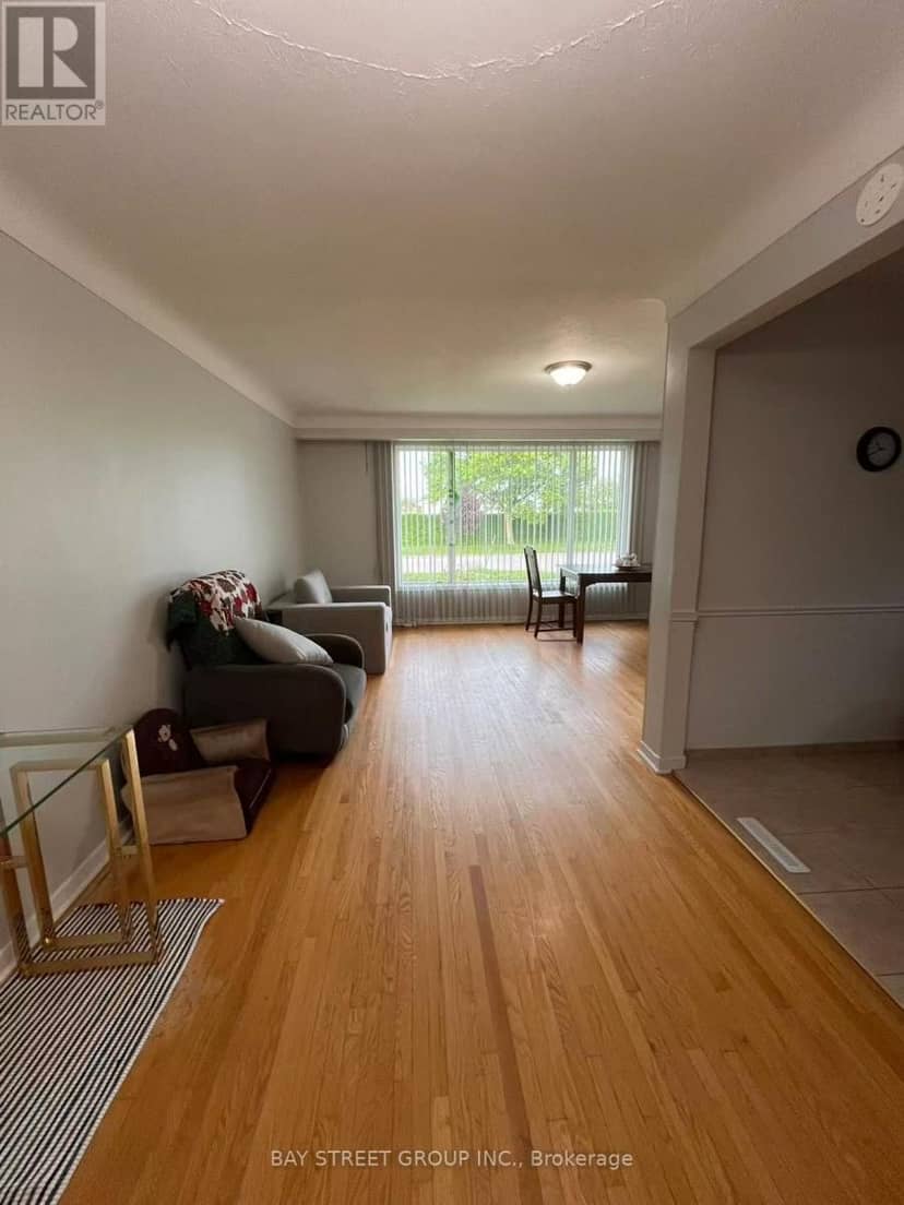 65 Saint Andrews Avenue — photo 3 of 24