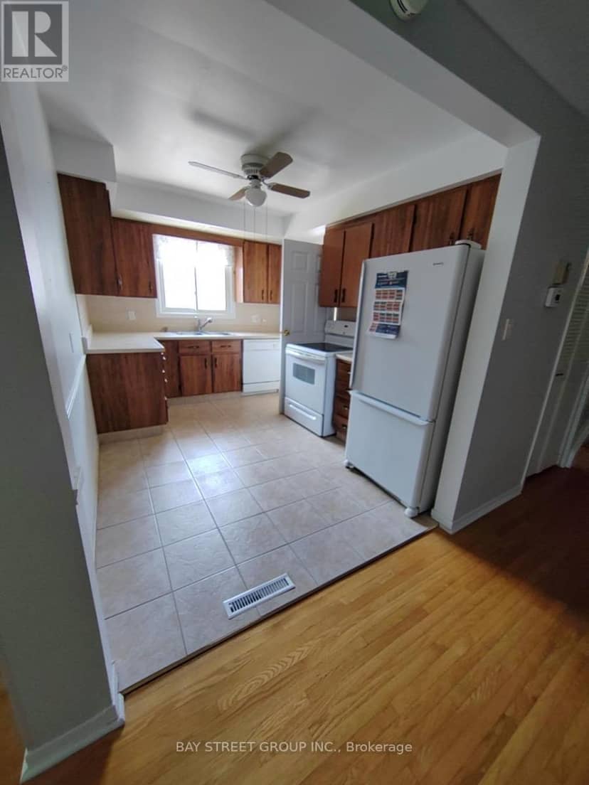 65 Saint Andrews Avenue — photo 6 of 24