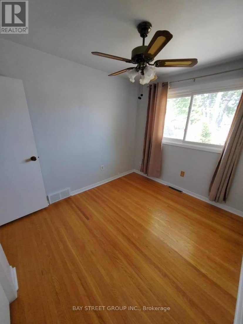 65 Saint Andrews Avenue — photo 9 of 24