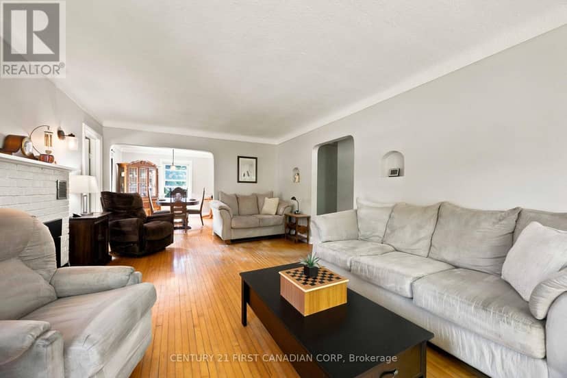 1027 London Road — photo 11 of 38