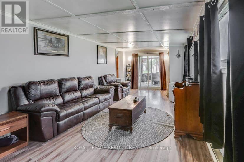 24 Pineview Avenue — photo 18 of 36