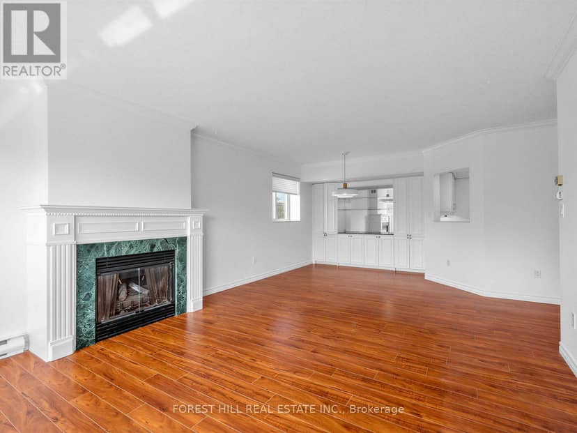 302 - 1818 Bayview Avenue — photo 15 of 33