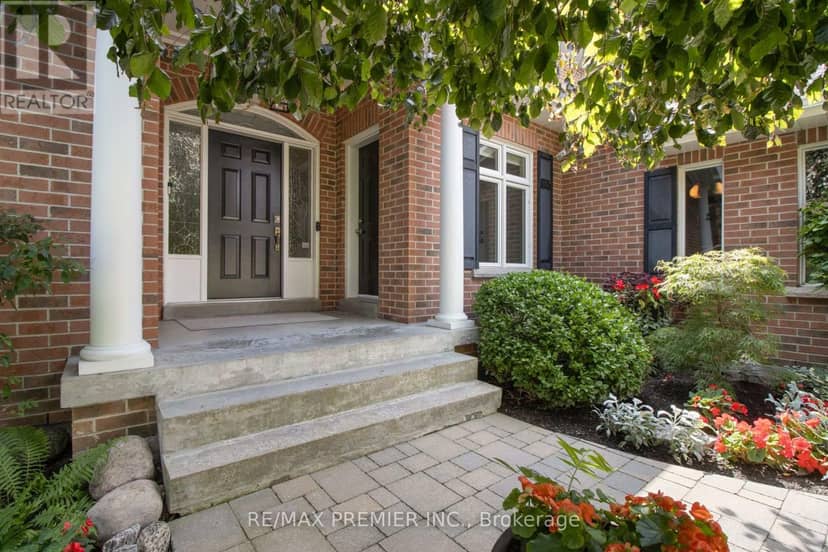 19 Stockdale Crescent, Richmond Hill, photo 4