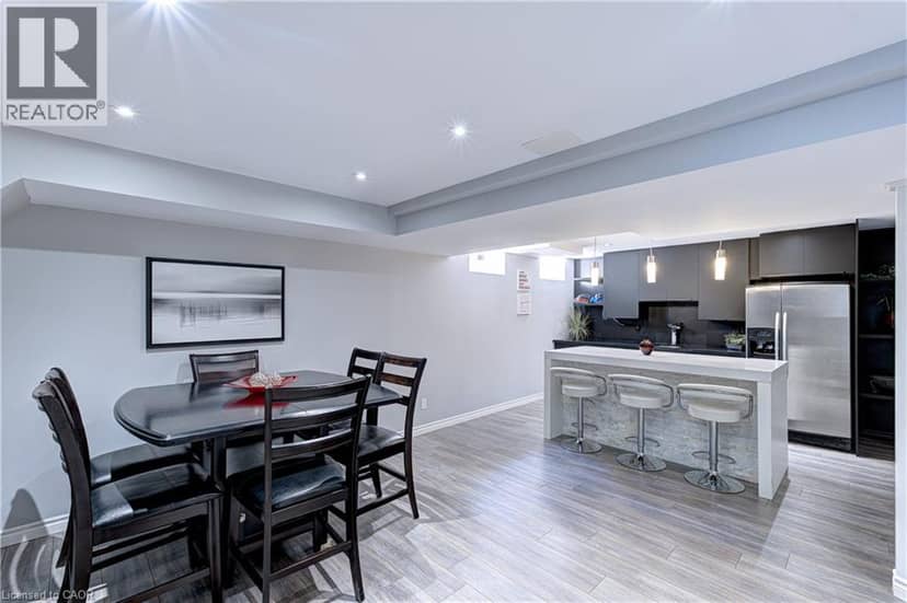 1406 MARSHALL Crescent — photo 39 of 40