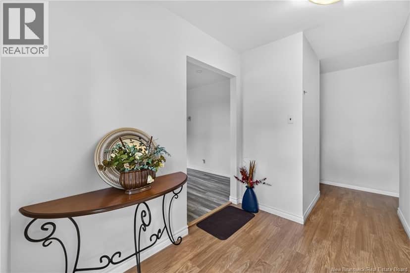 89 Douglas Avenue — photo 7 of 40