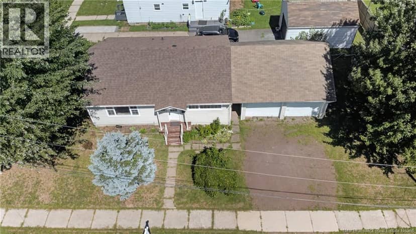 89 Douglas Avenue — photo 5 of 40