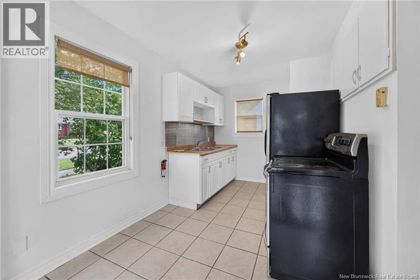 89 Douglas Avenue — photo 14 of 40