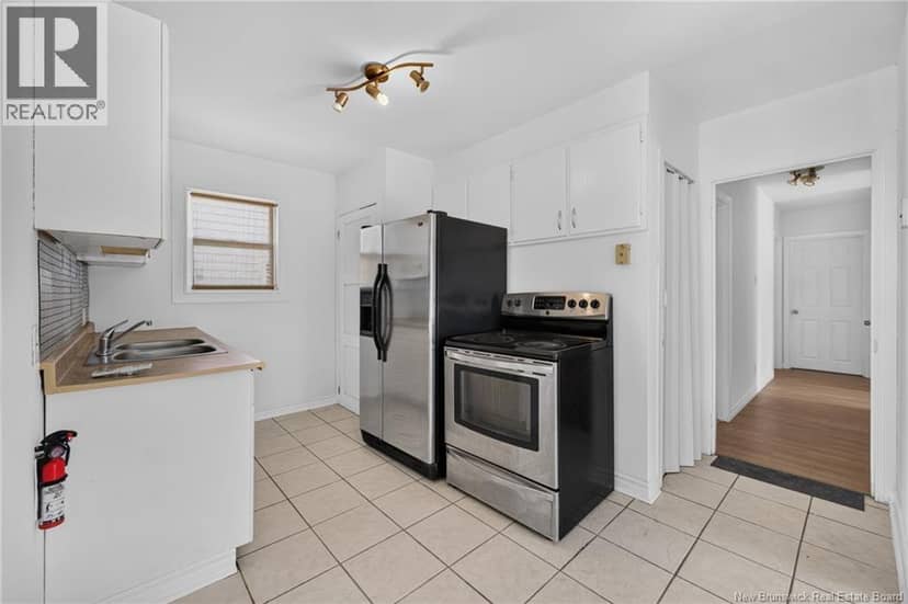 89 Douglas Avenue — photo 13 of 40