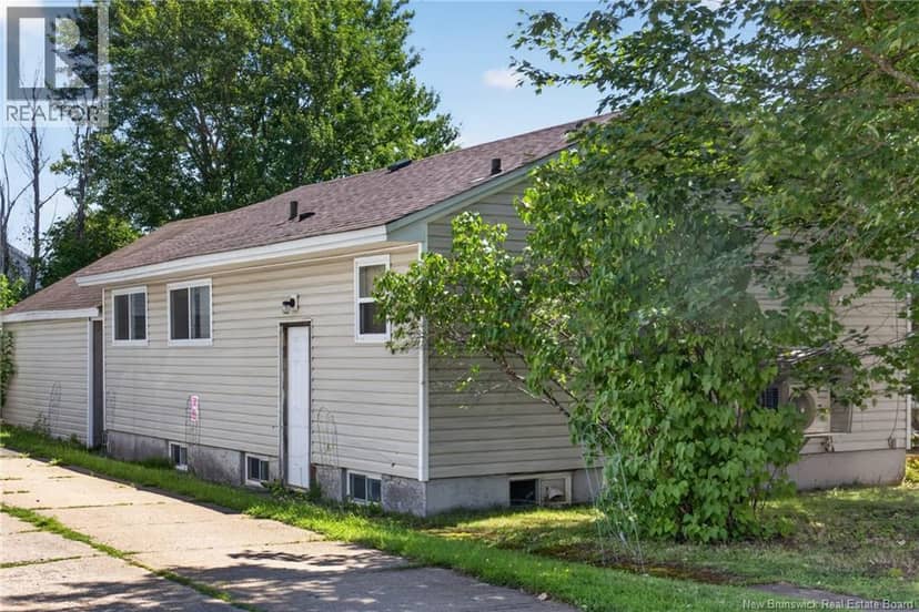 89 Douglas Avenue — photo 4 of 40