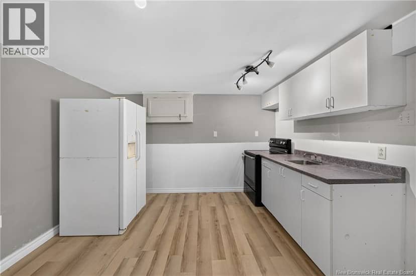 89 Douglas Avenue — photo 33 of 40