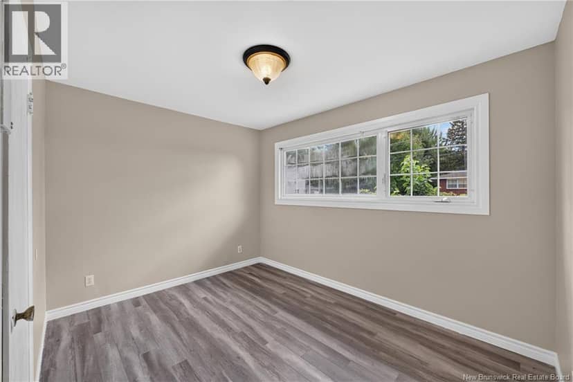89 Douglas Avenue — photo 18 of 40