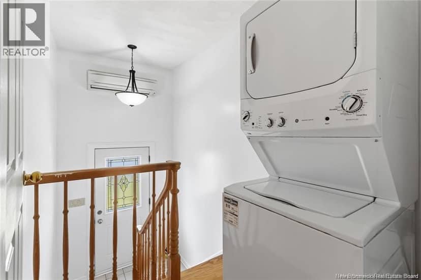 27 Woodstone Crescent — photo 11 of 19