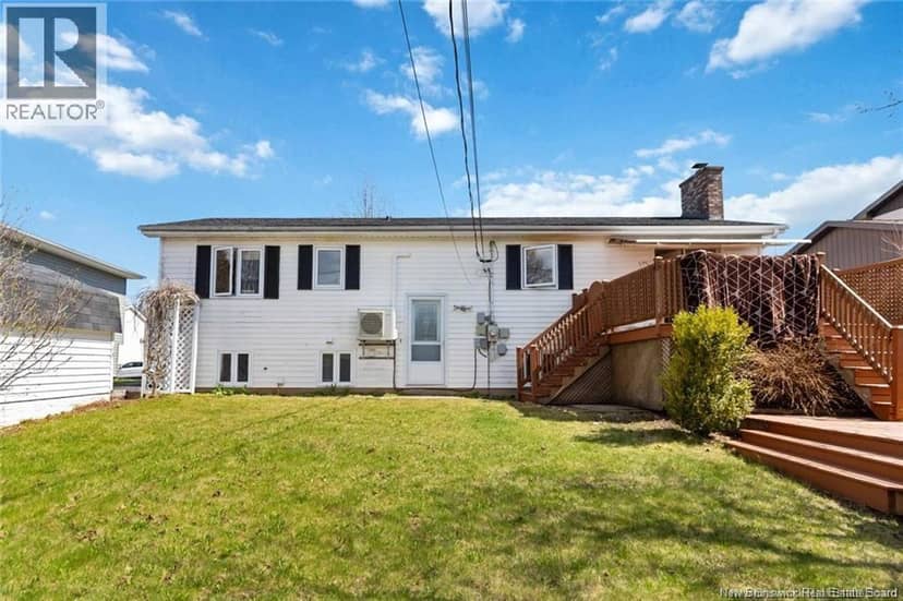 27 Woodstone Crescent — photo 19 of 19