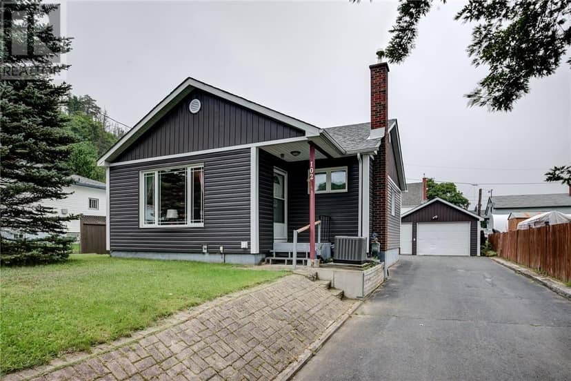 102 Ash Street, Levack, photo 2