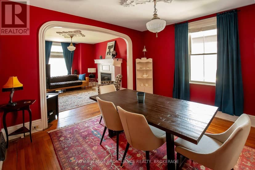 300 Sydenham Street — photo 7 of 35