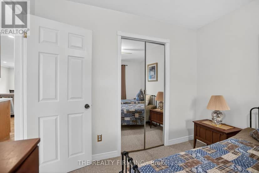 4084 Bluepoint Drive — photo 13 of 40