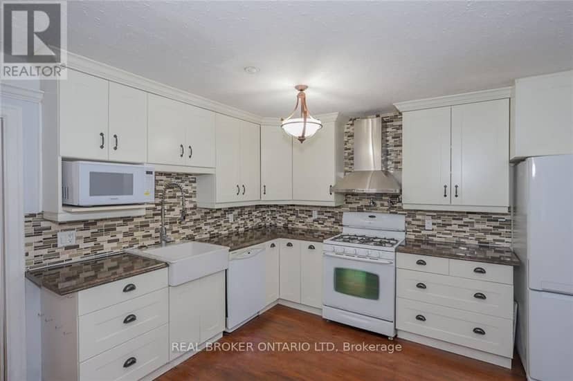 153 Hale Street — photo 5 of 28