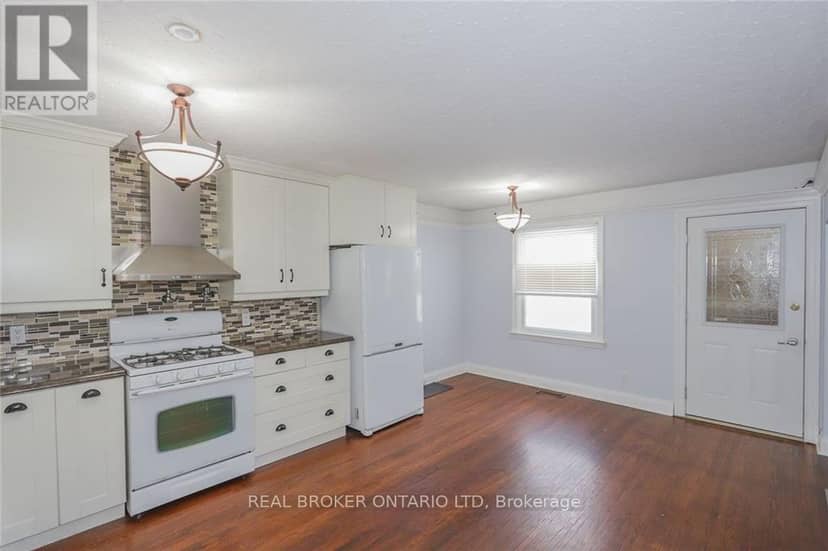 153 Hale Street — photo 6 of 28