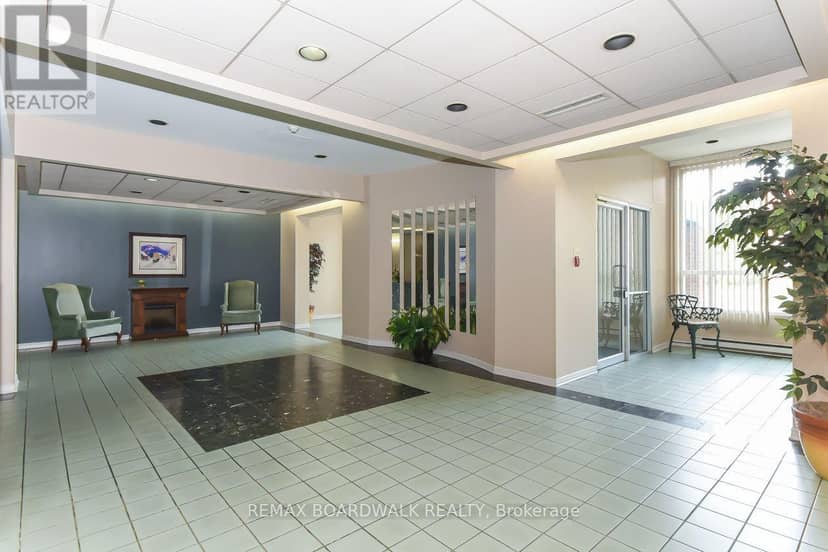 206 - 330 Centrum Boulevard, Ottawa, photo 4