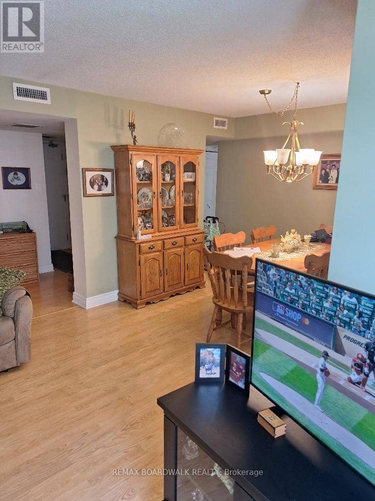 206 - 330 Centrum Boulevard, Ottawa, photo 7
