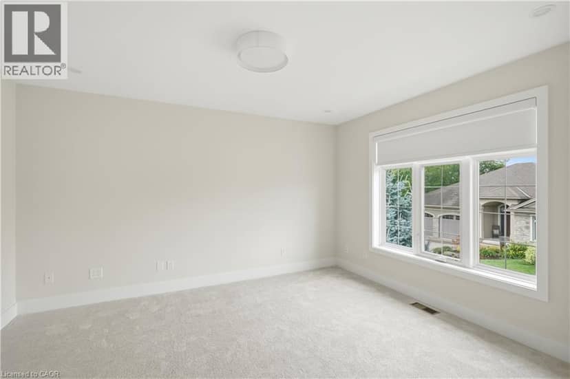 4 MERITAGE Lane — photo 21 of 40