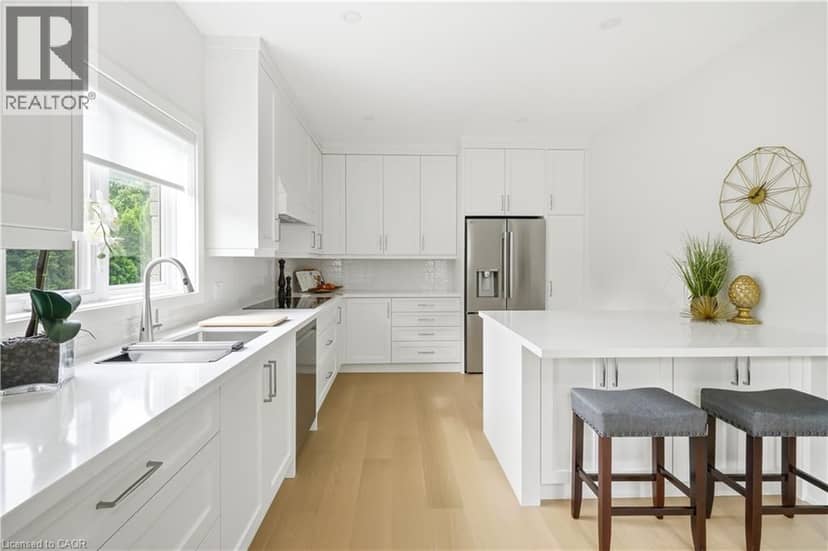 4 MERITAGE Lane — photo 12 of 40
