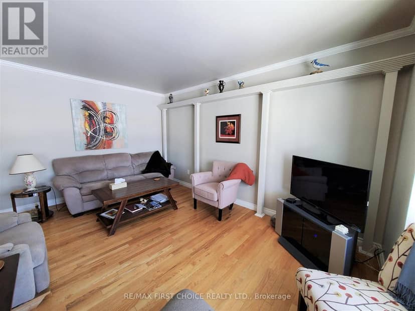 100 Queen Street — photo 11 of 40
