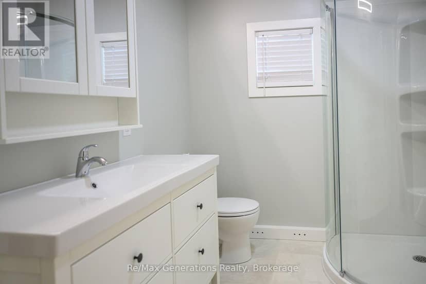 F3 - 1055 Chippewa Road — photo 9 of 12