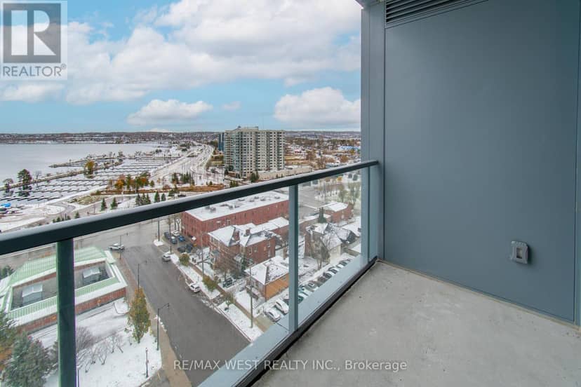 1210 - 39 Mary Street — photo 11 of 21