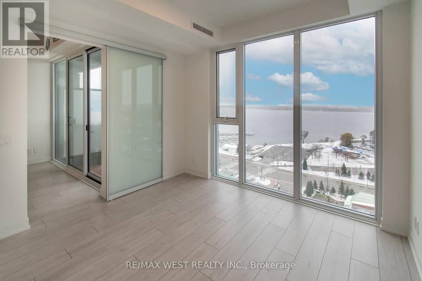 1210 - 39 Mary Street — photo 7 of 21
