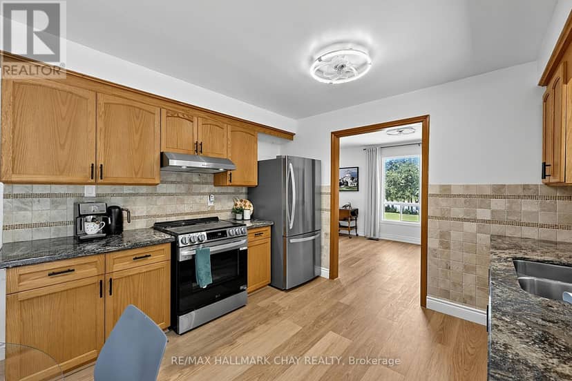 631 Lockhart Road — photo 10 of 38