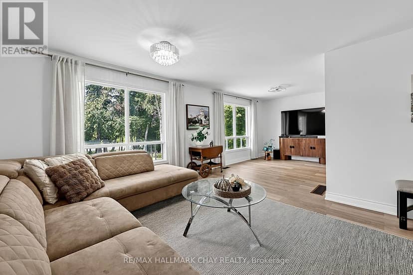 631 Lockhart Road — photo 6 of 38