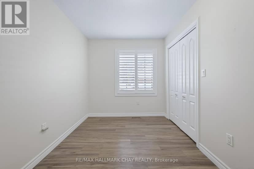 11 - 275 Huron Street — photo 25 of 26