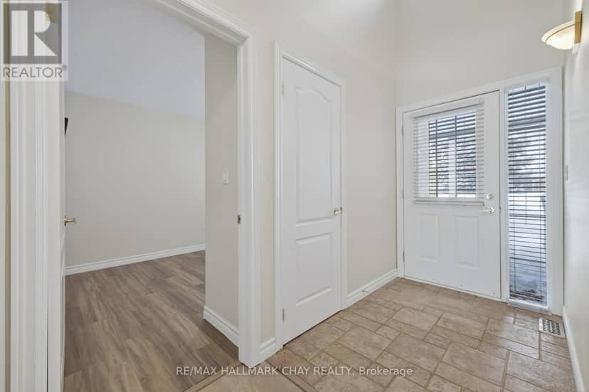 11 - 275 Huron Street, Clearview, photo 5