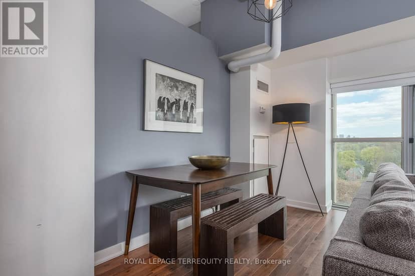 707 - 2 Fieldway Road — photo 15 of 33