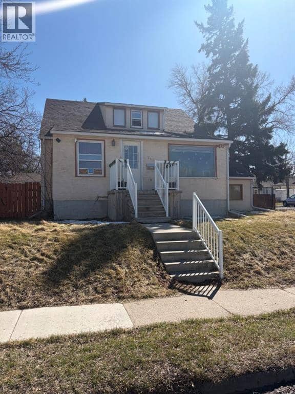 712 9 Avenue S, Lethbridge, photo 2